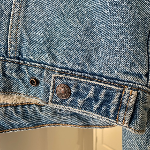 Levi’s Original Sherpa Trucker Jacket Size Medium - Picture 5 of 9